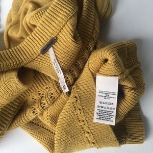 Cotton long sleeve woman’s top crafted by hand